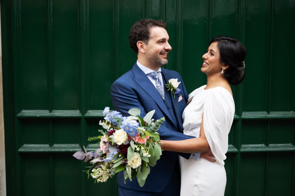 Bride and groom portrait in Oxford doorway